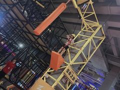 -嗨翻Hi-Fun竞技主题乐园·蹦床亲子生日轰趴(国光1937店)