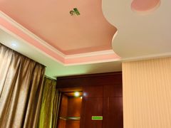 -维也纳酒店(罗湖口岸国贸东门店)