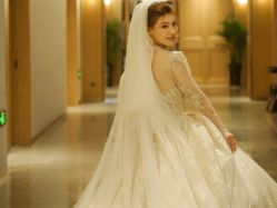 -Lady  Jane高端婚纱礼服馆