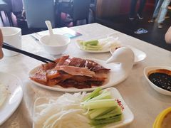 至尊招牌烤鸭-大碗居·烤鸭·鱼头泡饼(天坛东门店)