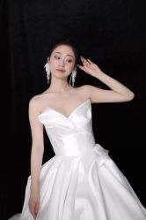 -拉瑞娜LaReine婚纱礼服高级定制