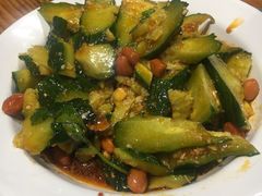 拍黄瓜-马路牙子地桌烤肉(工体店)
