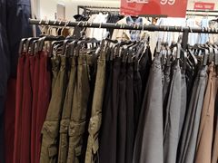-URBAN REVIVO(上海中庚漫游城店)