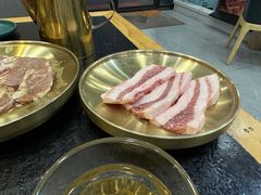 -臻牛烤肉