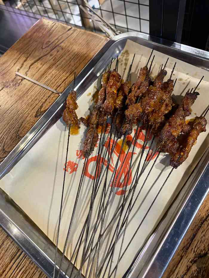 阿龙烧烤(大明宫店)-"人气超旺的啊龙烧烤来北郊了[调皮]人气确.