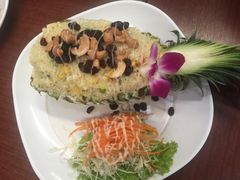 菠萝饭-班赞海鲜市场