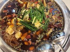 -乡土特色.冷锅鱼.牦牛肉汤锅