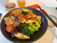 能量三拼烧肉饭-牛邸·烧肉饭(来福士店)