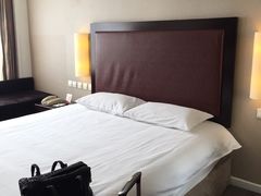 -燕山大酒店