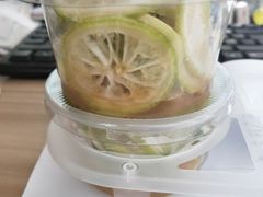 蜜桃乌龙柠檬茶-丘大叔柠檬茶(乐峰广场分店)