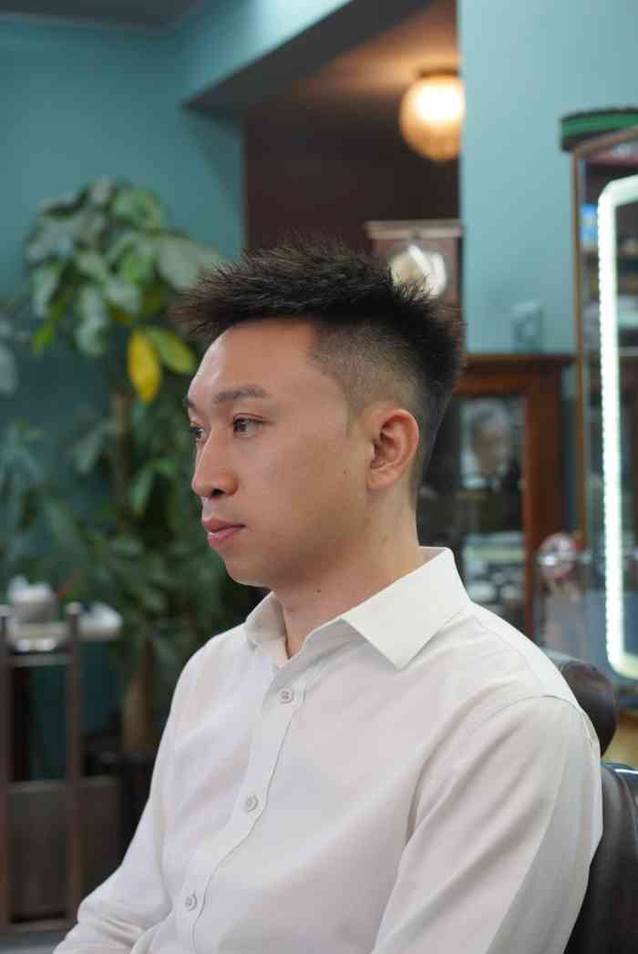 男先生男士理发馆(优士阁店)-"【项目】剪发能够找到一个合适自己的