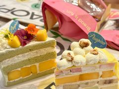 应季白巧水果千层-PAOPAO Bakery&Café(港汇店)