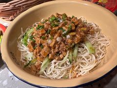 鱼籽热干面-鹤江桥·红油牛肉粉(SKP店)