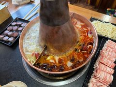 -果松木炭酸菜铜火锅·外婆参鸡汤