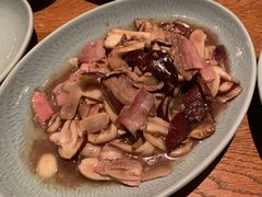 腊肉炒姬松茸-丽江金茂凯悦臻选酒店-滇香馆