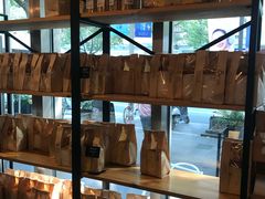 面包甜点陈列柜-81BAKERY(大学路店)