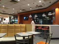 用餐区-麦当劳(桐乡润丰步行街店)