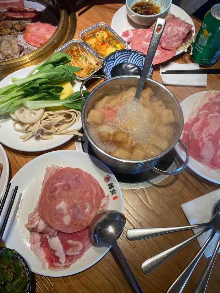 韩京海鲜烤肉自助料理(温州万达店)-"[薄荷]环境:有点韩式风格的,那个