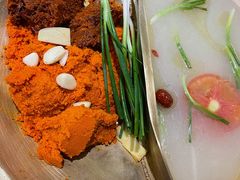 菌汤鸳鸯锅-沸炉重庆老火锅(军事博物馆店)