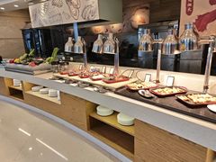 -元一希尔顿酒店·鲜切牛肉火锅禅自助餐厅