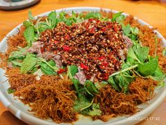 -老滇山寨•云南特色菜•地方菜•民族风情歌舞表演(金碧店)