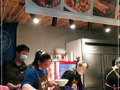 -爆炸头阿姨小四川正宗川味小吃(无任何分店)