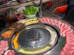 -哈哈碳都·牛肋条无限自助烤肉(台江万达店)