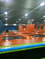 -六月巴士童乐园(抚顺罕王商场店)