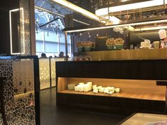 -捞王锅物料理(上海世茂广场店)