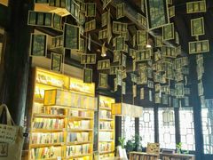 -猫的天空之城概念书店(杭州南宋御街店)