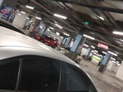 -新荟城购物中心-停车场
