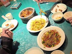 -呷湘厨·鱼汤捞饭·剁椒鱼头·辣椒炒肉(国家会展中心店)