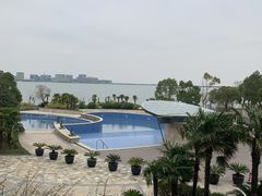 -上海滴水湖皇冠假日酒店