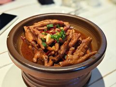 -阿瓦山寨·湘菜现炒·剁椒鱼头王(咸阳总店)
