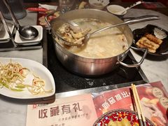 -尚尚仙·酸汤猪手·猪肚鸡火锅(华联万柳购物中心店)