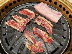-蚂蚁洞·烤肉大营地(上海静安大悦城店)