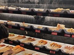 -佰人王串串香火锅(洋珠巷店)
