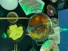 -唯爱KTV聚会餐厅(仙林东城汇店)