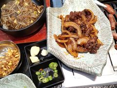 -臻牛烤肉