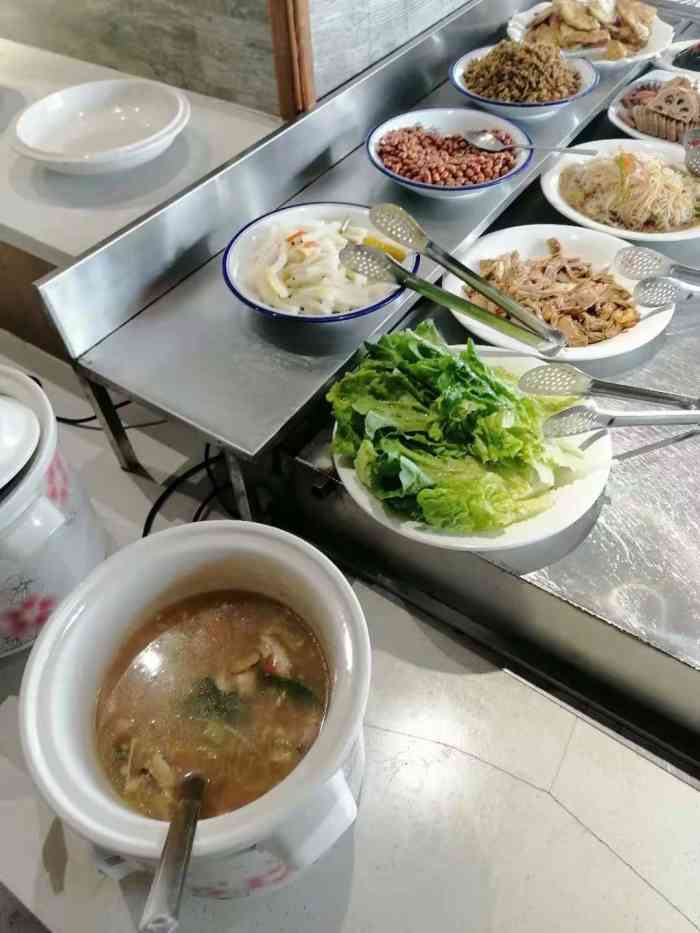 莲心斋素食 自助餐厅(友谊大道店)-"嘴巴疼,只能吃点素菜.