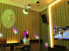-皇马纯KTV·量贩·聚会(民治店)