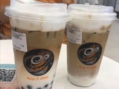 拿铁咖啡-CoCo都可(宝龙广场店)