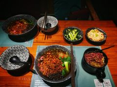 -八月美食小馆(银泰城总店)