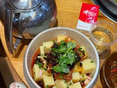 -苗阿哥酸汤牛肉火锅(体育场店)