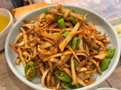 杏鲍菇炒肉丝-香满园春饼·家常菜(东大桥店)