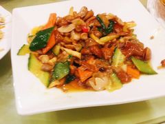 -鹤乡东北菜(崮山路店)