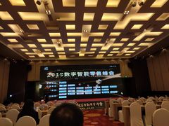 -上海龙之梦万丽酒店