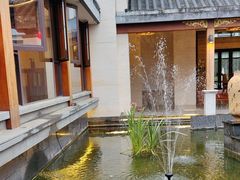 -云南荟·湖畔领宴(领事馆店)