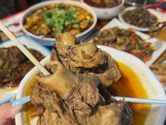 -李双猪·小龙虾·烧烤·羊肉煲(乐山店)