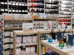 -名创优品(中原万达2F店)